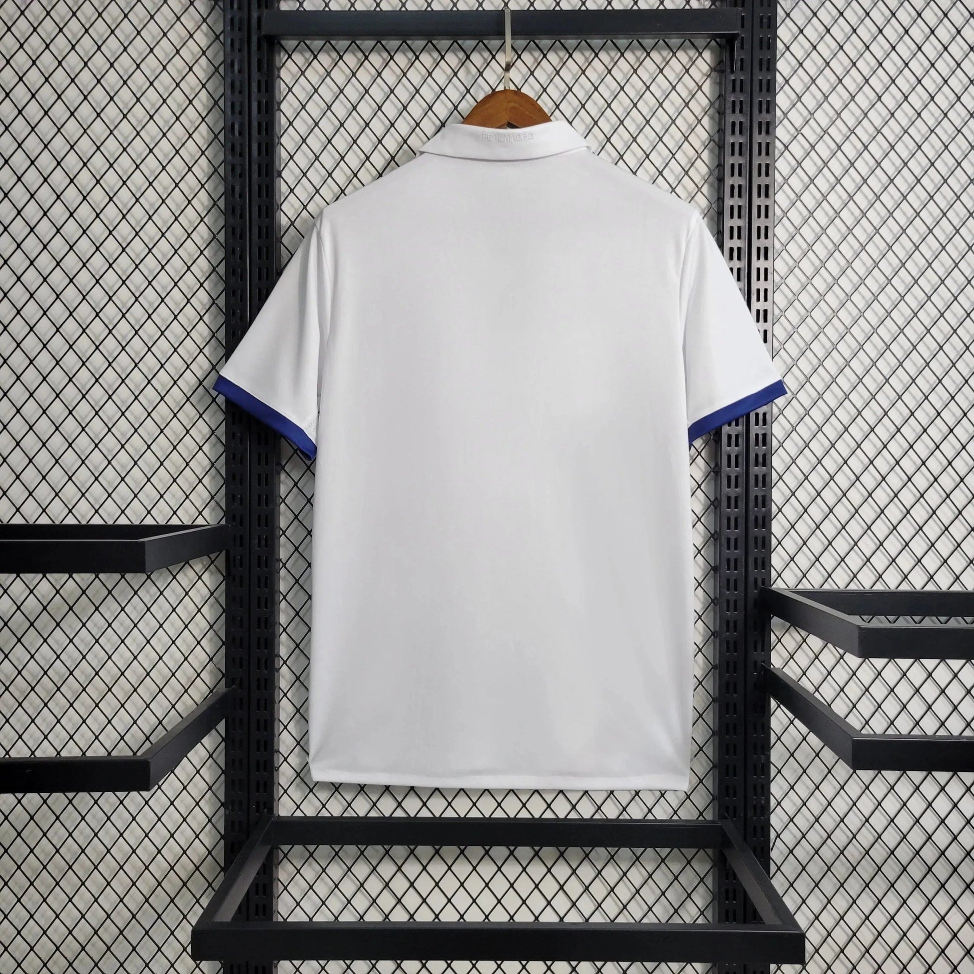 Retro 16/17 Shirt - Match Day