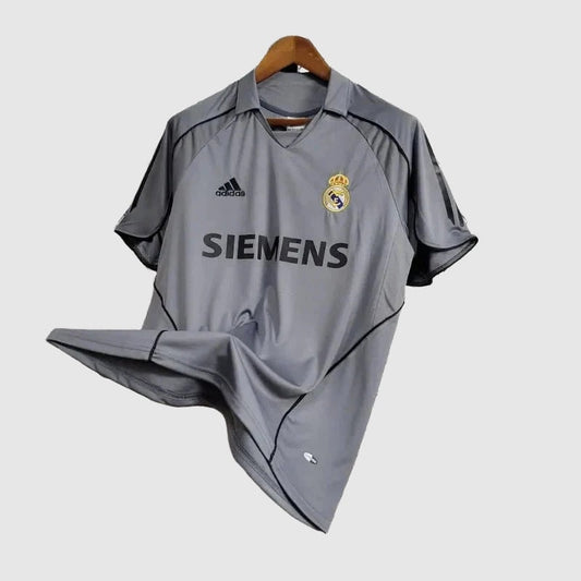 II 2005/06 Retro Away Shirt - Match Day