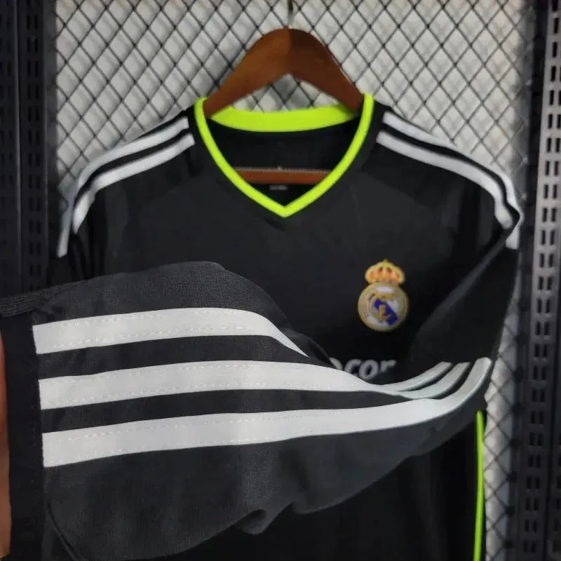 Retro Away 2010/11 Long Sleeve Shirt - Match Day