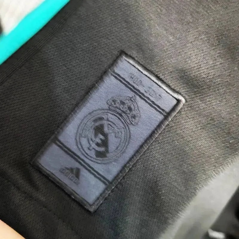 Retro Away 2017/18 Long Sleeve Shirt - Match Day