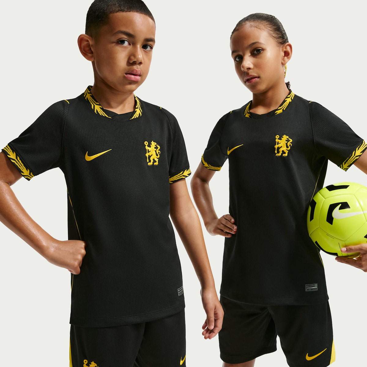 Away 26/27 Kids Shirt Kit - Match Day